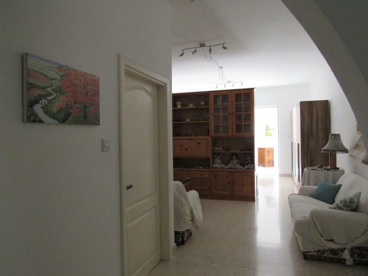 Central Studio Apartment Santa Vennera Екстер'єр фото